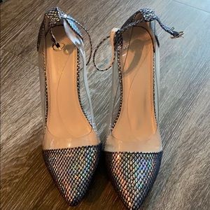 Size 11 sparkle pumps , very comfortable